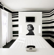 Load image into Gallery viewer, Hair salon Girl Black and White Wall decal, Hairdresser Beauty Salon Polygonal Girls Wall Art Stickers Decals Vinyl Home Room Decor GD53