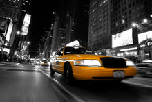 Load image into Gallery viewer, NYC Taxi Wall Mural – Yellow Cab Black White City Wallpaper Vn905