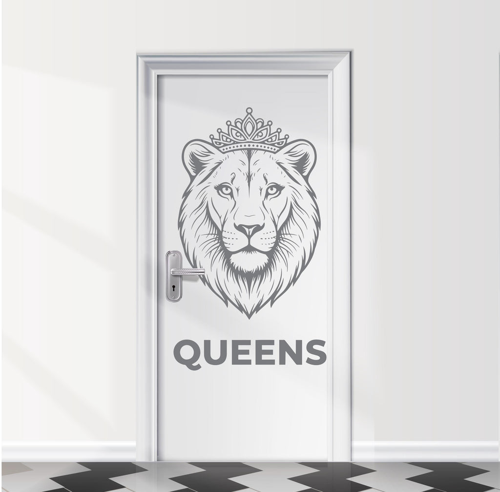 Bathroom Sign lioness Queens Door Decal, Bar Restaurant Toilet Door Decal, Bathroom Door Sign, Woman Modern Signs Vinyl Stickers, WC 1110RS